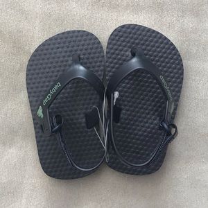New baby gap flip flops, 3-6m size